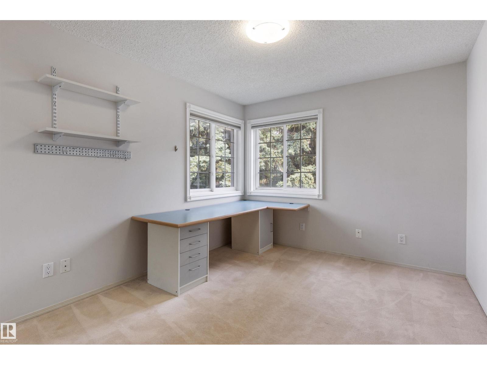 69 HARWOOD DR - 30