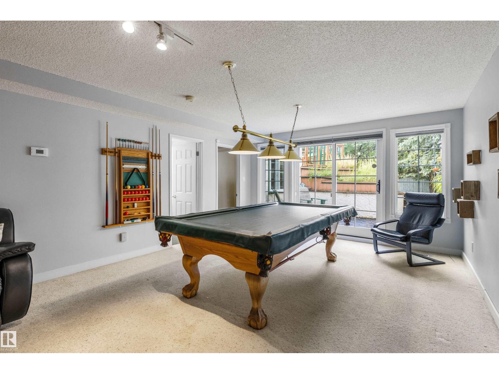 69 HARWOOD DR - 37