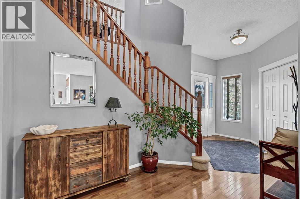 402 Fairways Mews NW - 3