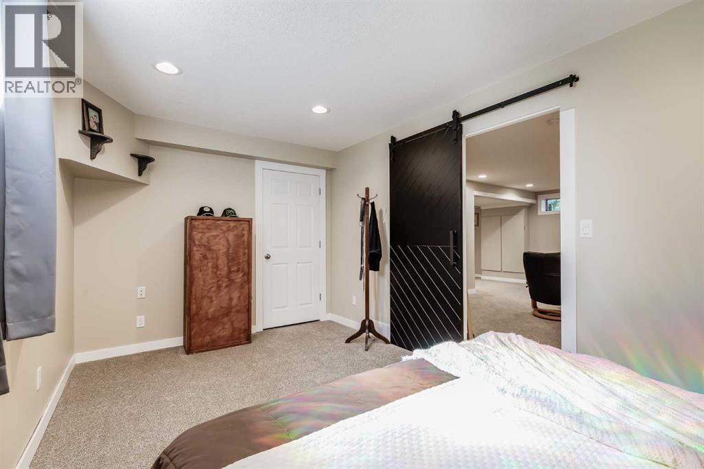 402 Fairways Mews NW - 33