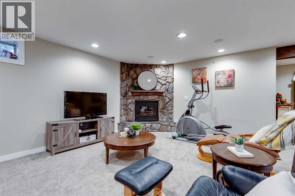 402 Fairways Mews NW - 30