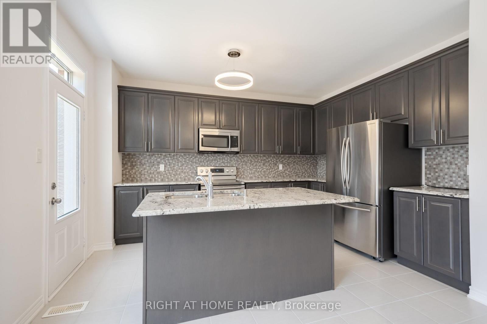 972 GREEN STREET - 8