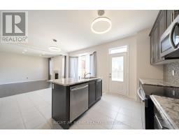 Bedroom 2 - 972 Green Street, Innisfil, ON L0L1W0 Photo 9