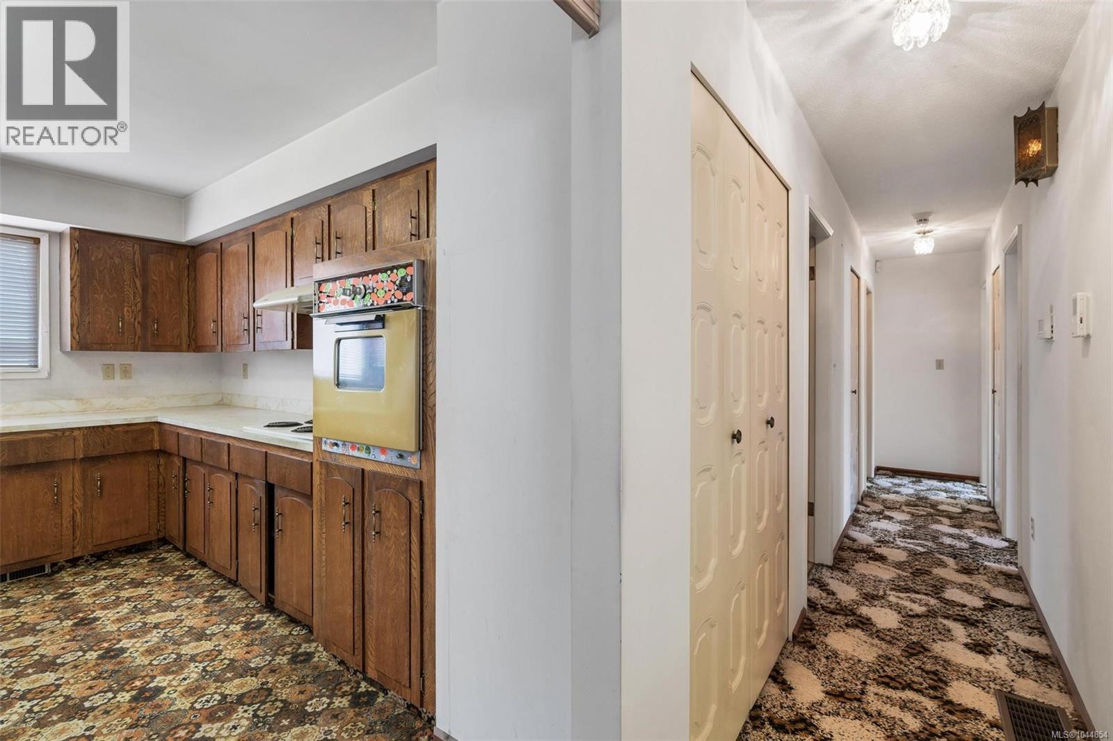  4333 Ramsay Place, Saanich