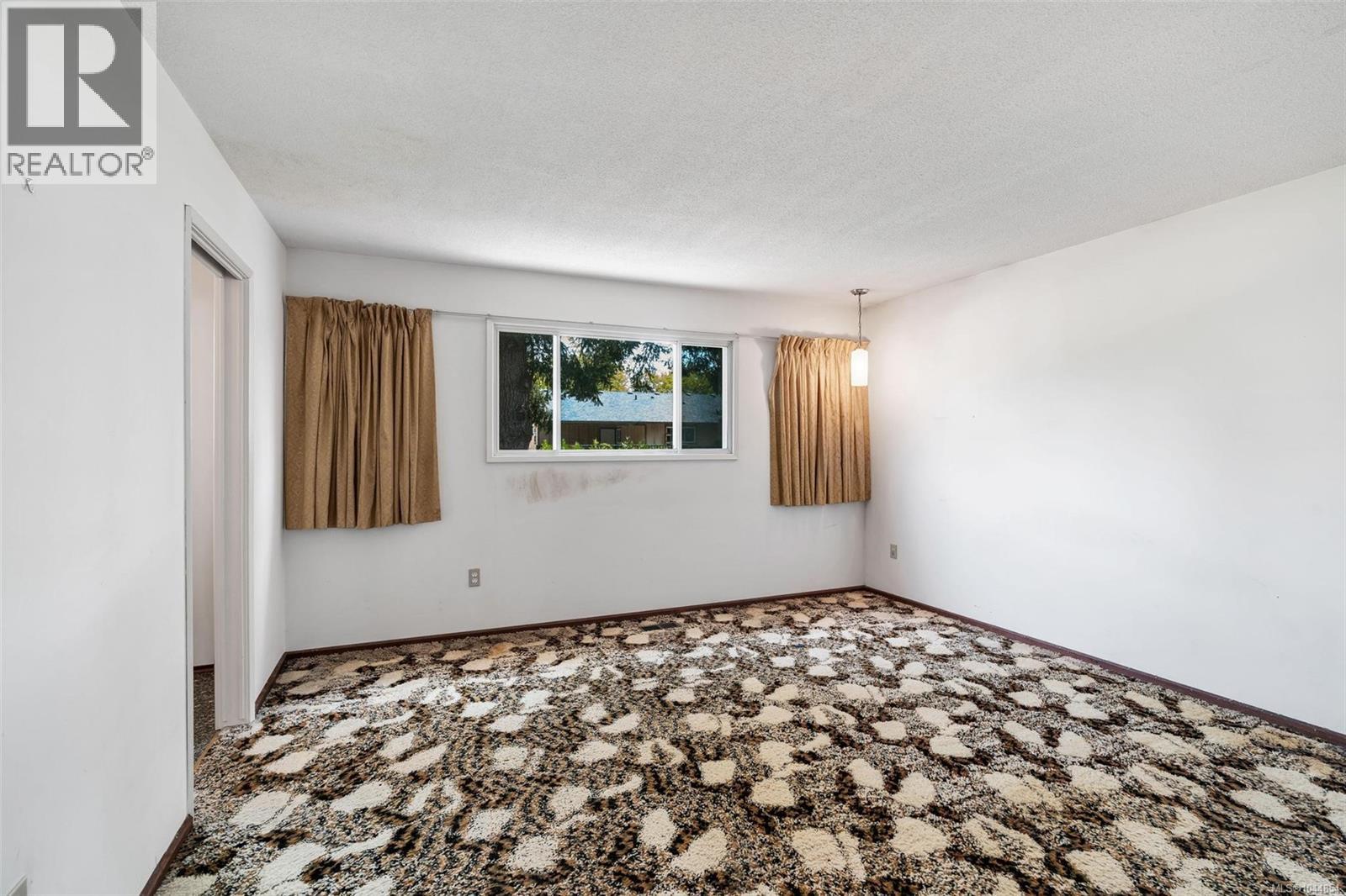  4333 Ramsay Place, Saanich