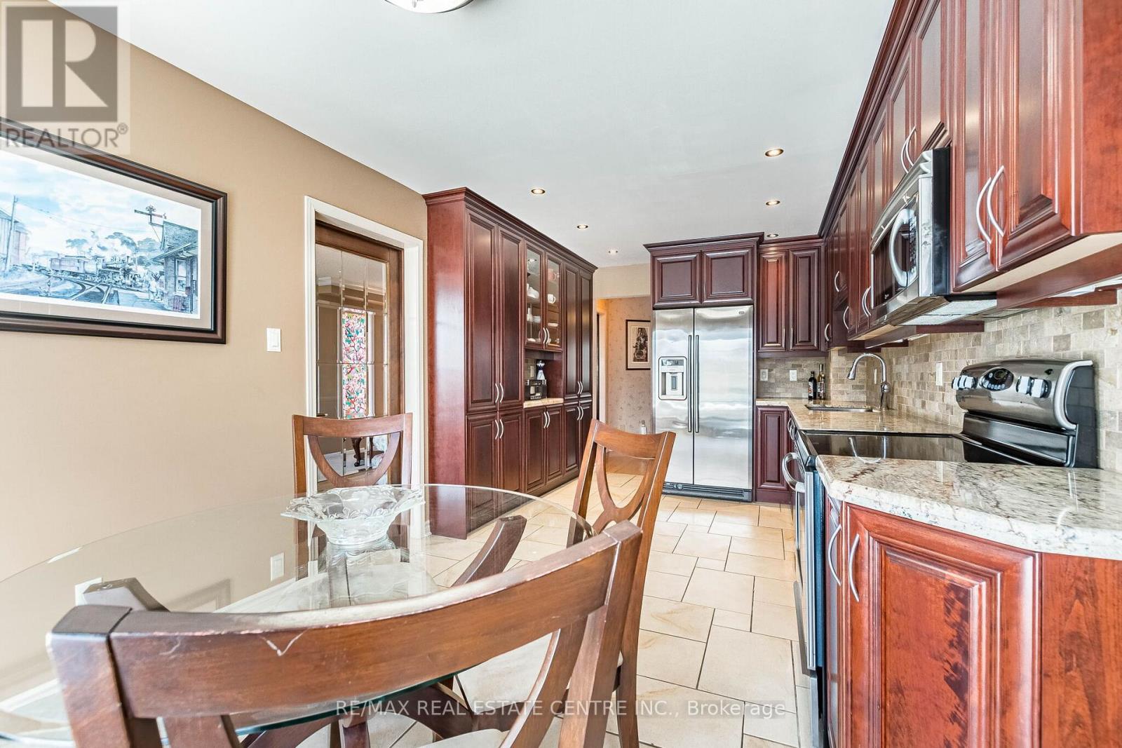 82 CANDY CRESCENT - 11
