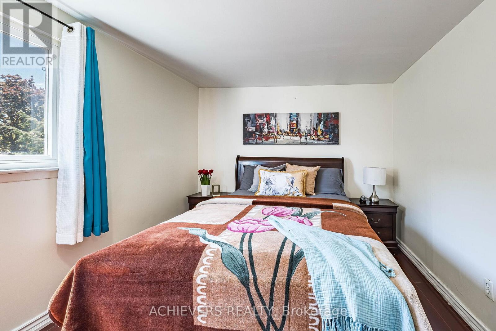 58 ARCHDEKIN DRIVE - 23