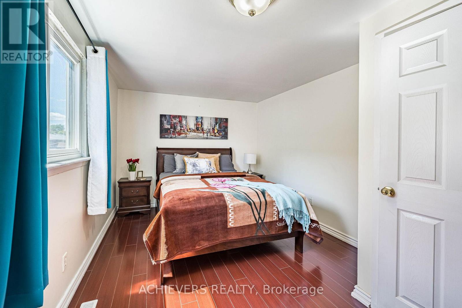 58 ARCHDEKIN DRIVE - 24