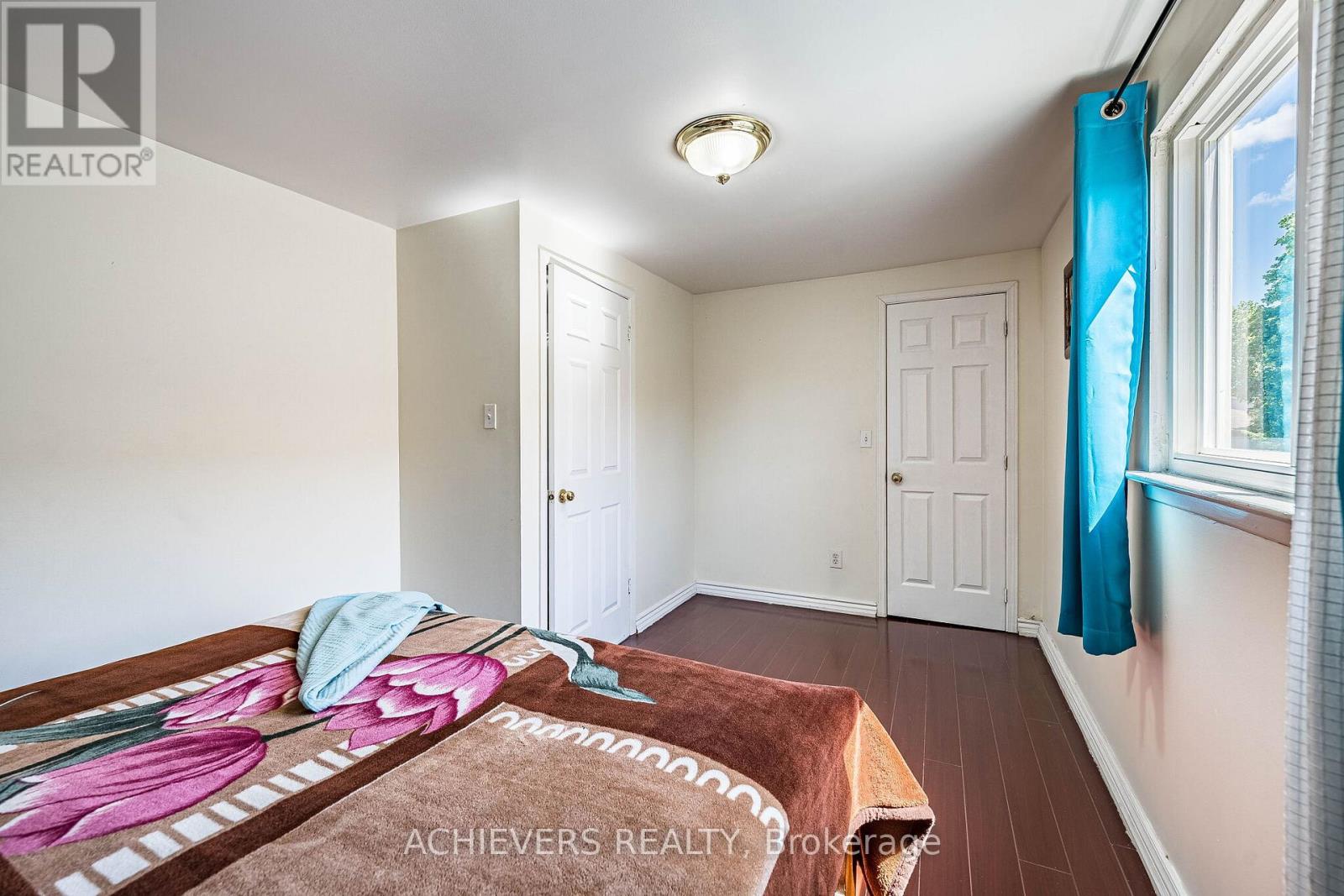 58 ARCHDEKIN DRIVE - 25