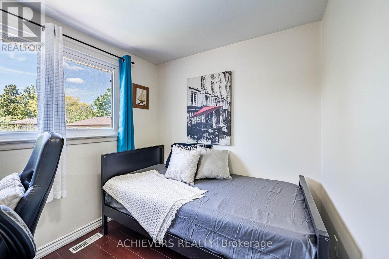 58 ARCHDEKIN DRIVE - 26
