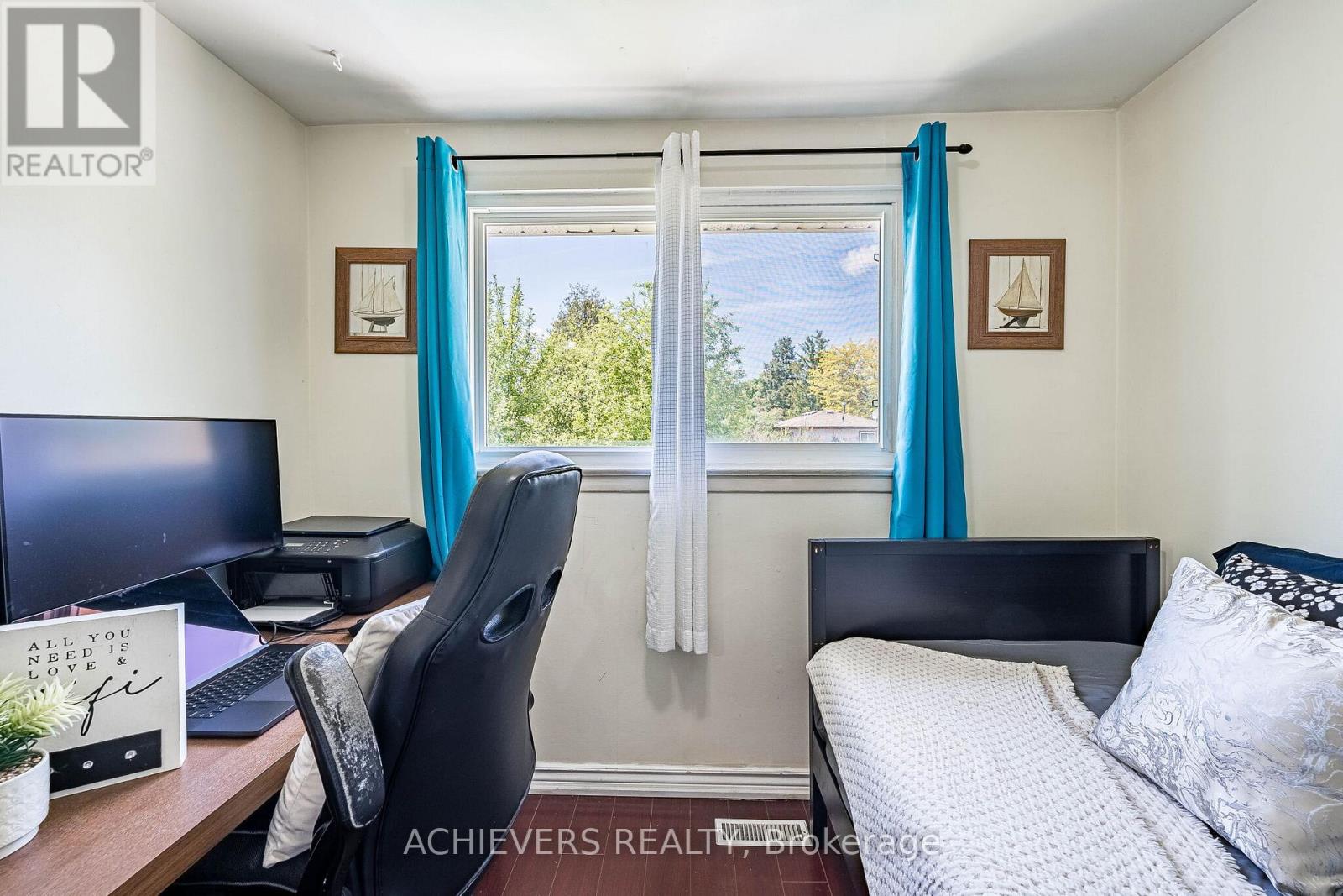 58 ARCHDEKIN DRIVE - 27