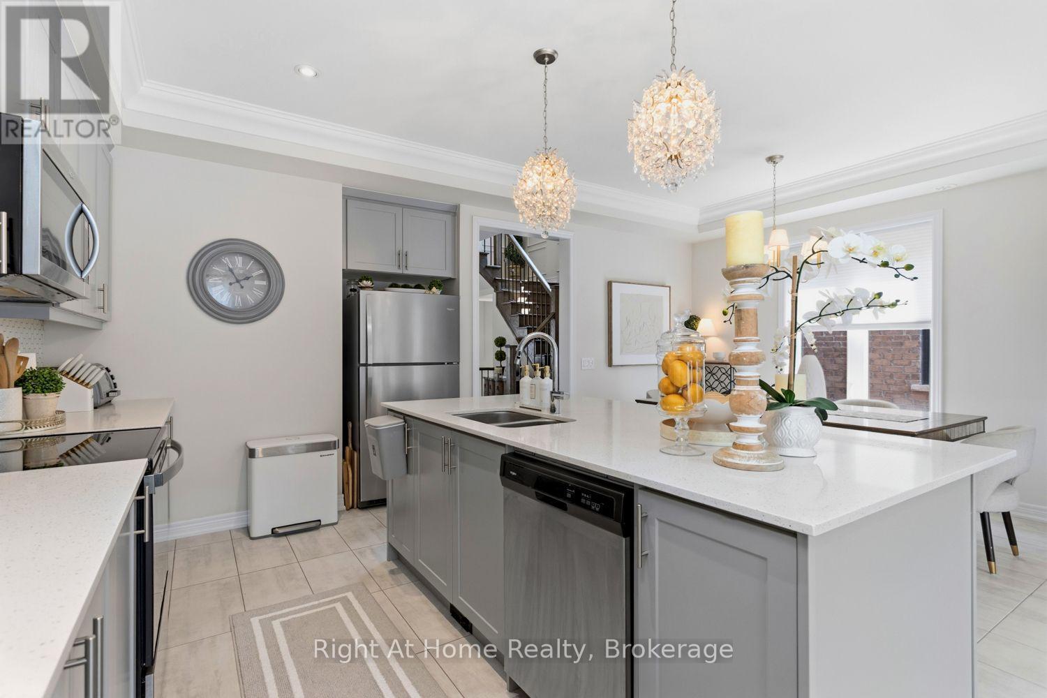 89 ELKINGTON CRESCENT - Image 16