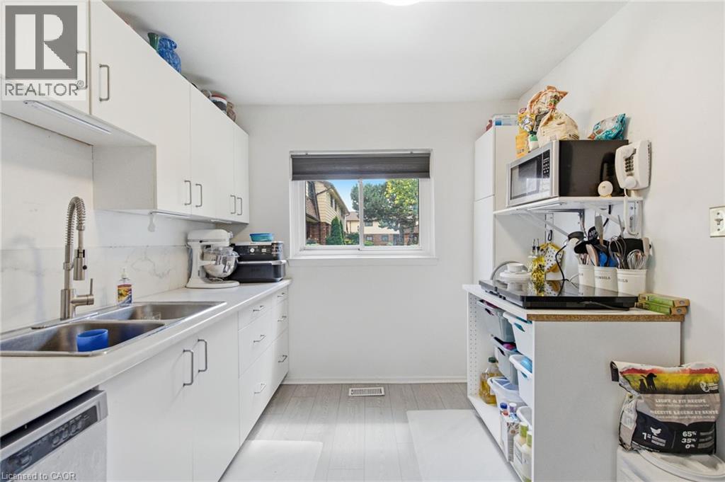 #94 20 GLENVALE Drive - 13
