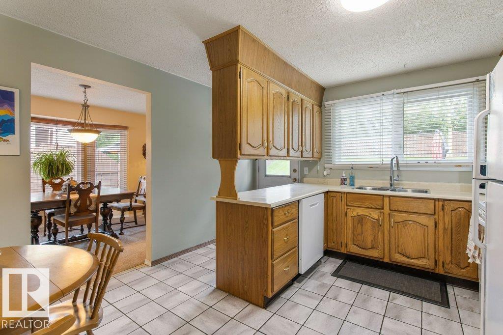 57 PATTERSON CR - Image 15