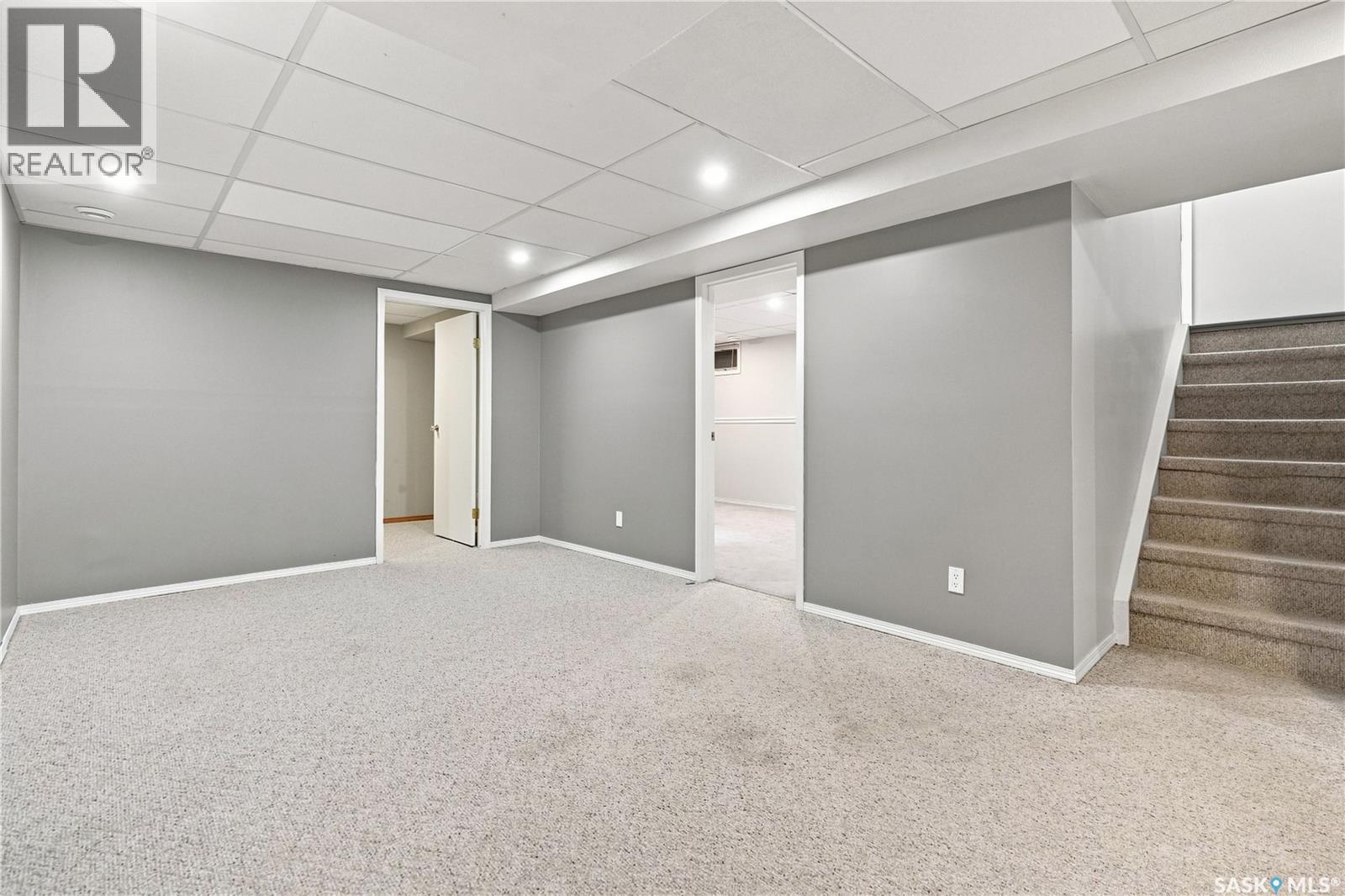 1227 Pascoe DRIVE E - 30