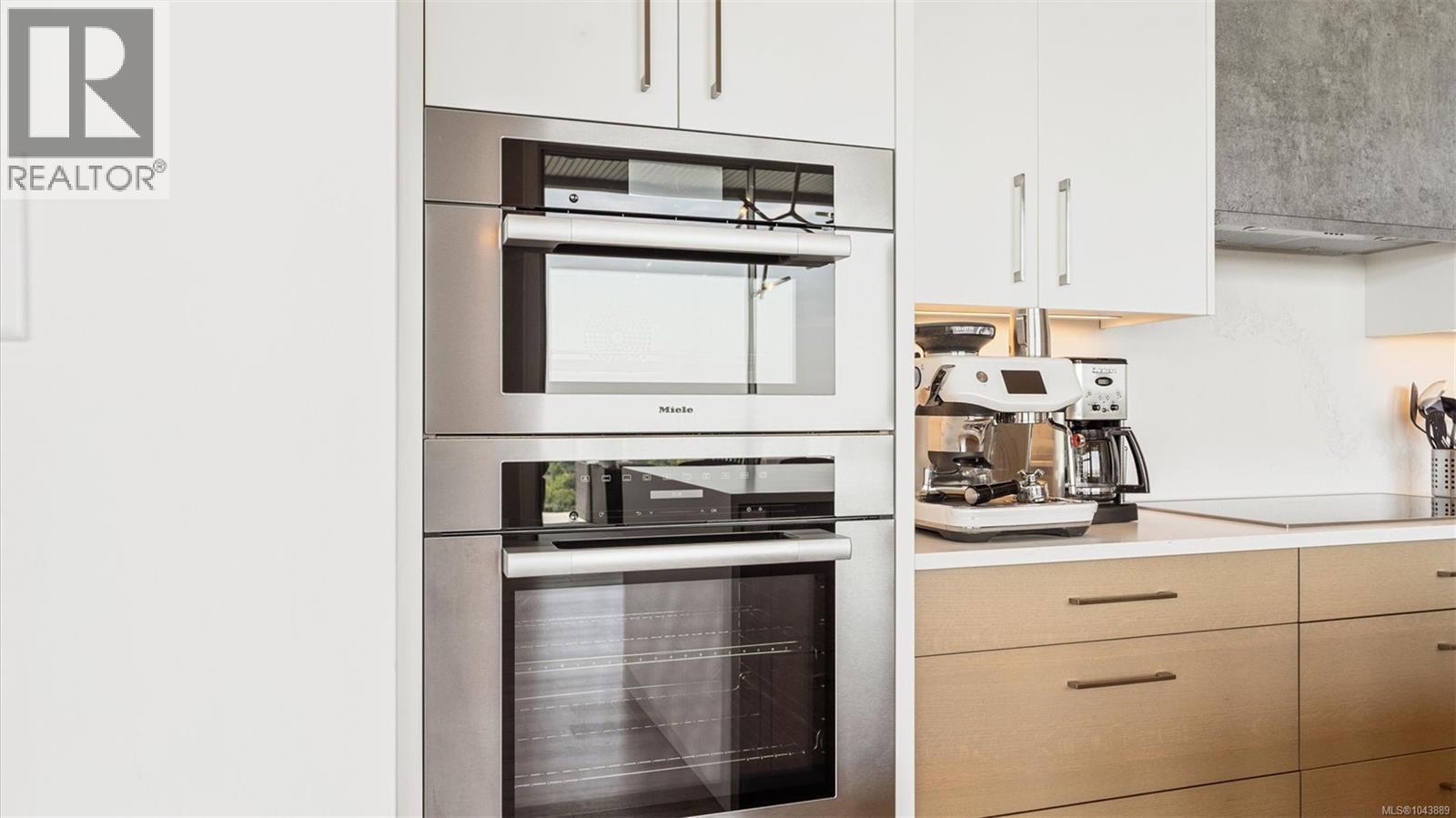  141 Denison Road, Oak Bay