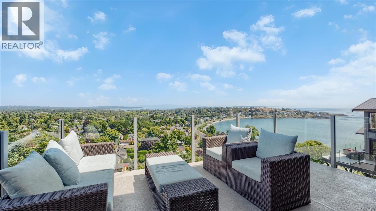  141 Denison Road, Oak Bay