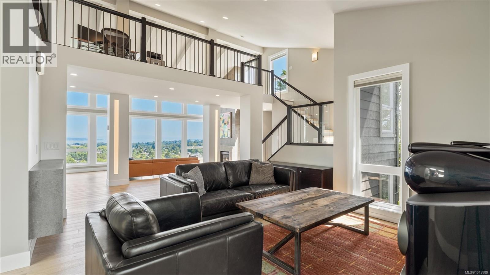  141 Denison Road, Oak Bay