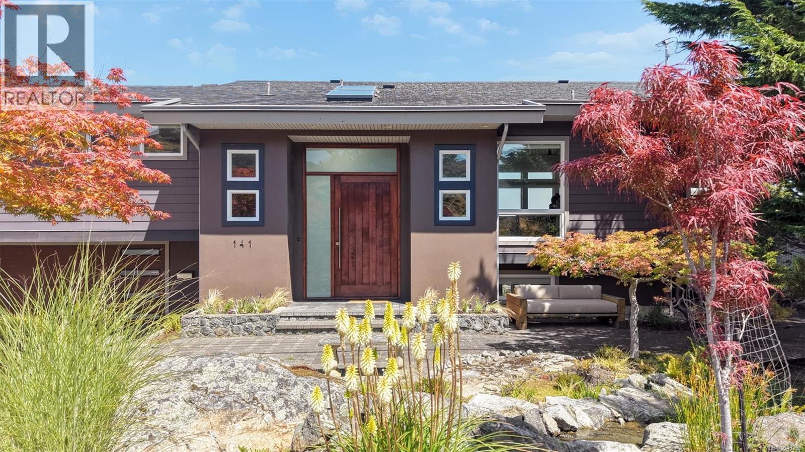  141 Denison Road, Oak Bay