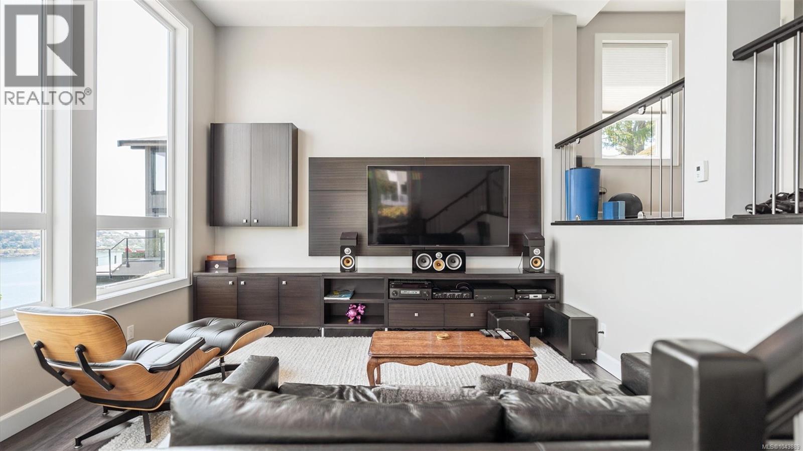  141 Denison Road, Oak Bay
