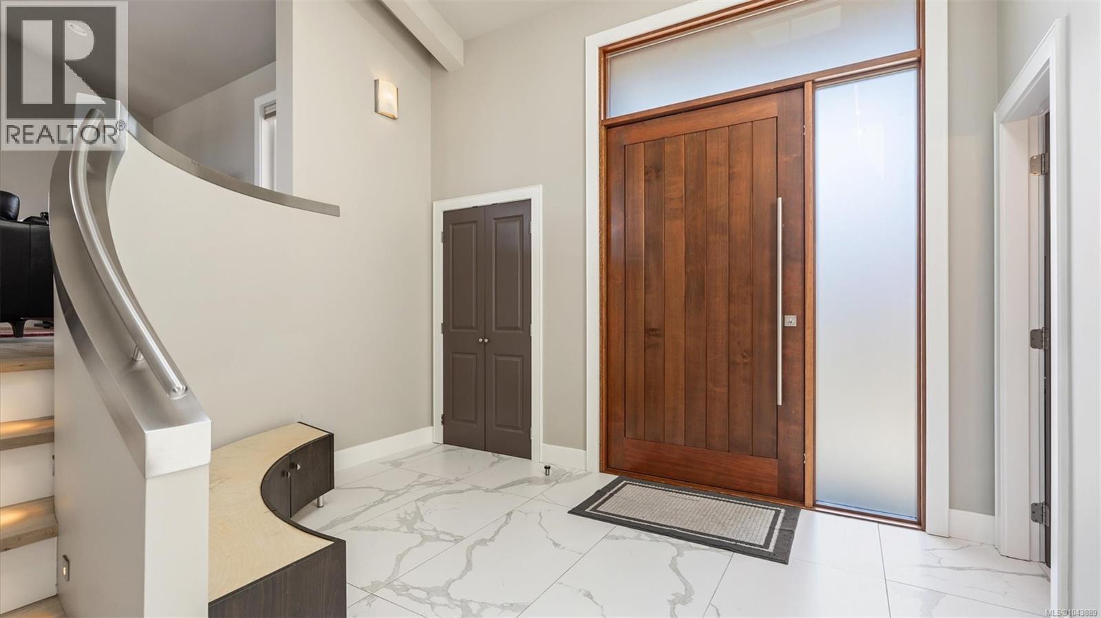  141 Denison Road, Oak Bay