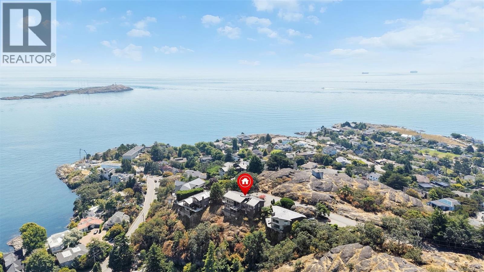  141 Denison Road, Oak Bay
