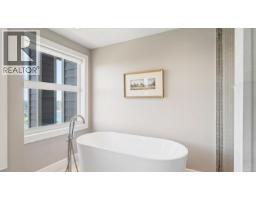 141 Denison Rd, Oak Bay, BC V8S4K2 Photo 30
