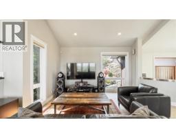 141 Denison Rd, Oak Bay, BC V8S4K2 Photo 37
