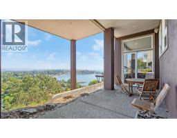 141 Denison Rd, Oak Bay, BC V8S4K2 Photo 63