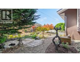 141 Denison Rd, Oak Bay, BC V8S4K2 Photo 65