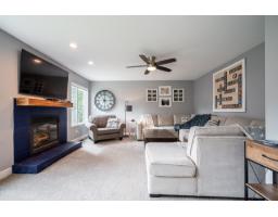 19950 48a Avenue, Langley, BC V3A6Z7 Photo 15