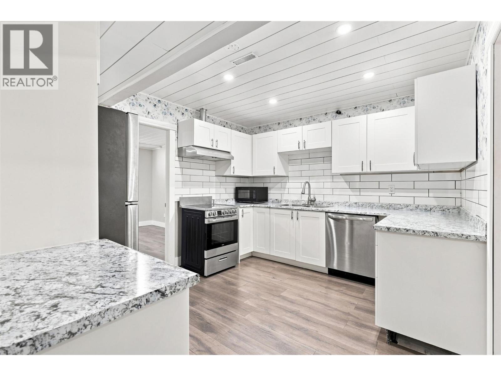 311 GLENEAGLES Drive - 9