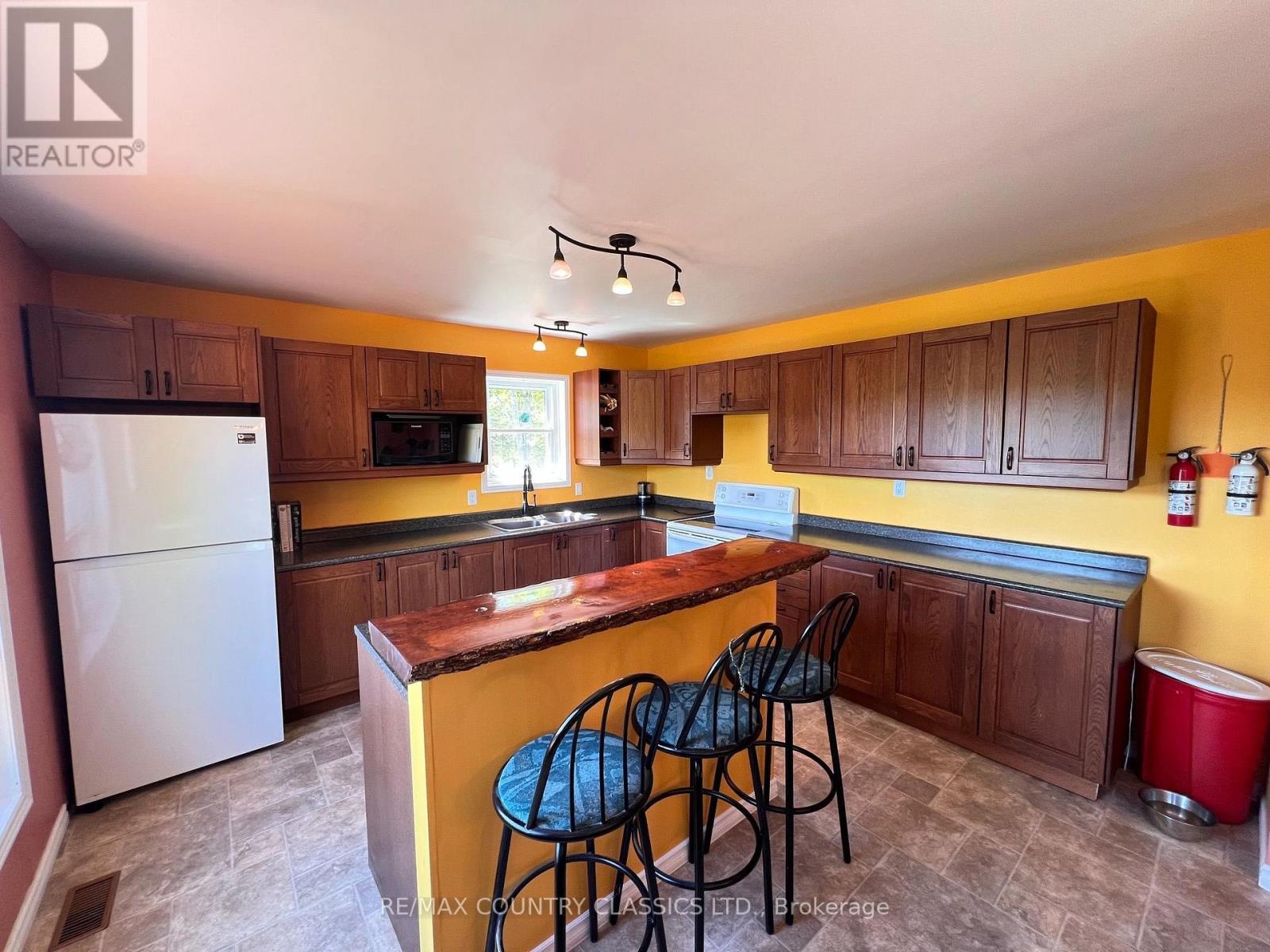 529 MAYO LAKE ROAD - Image 18