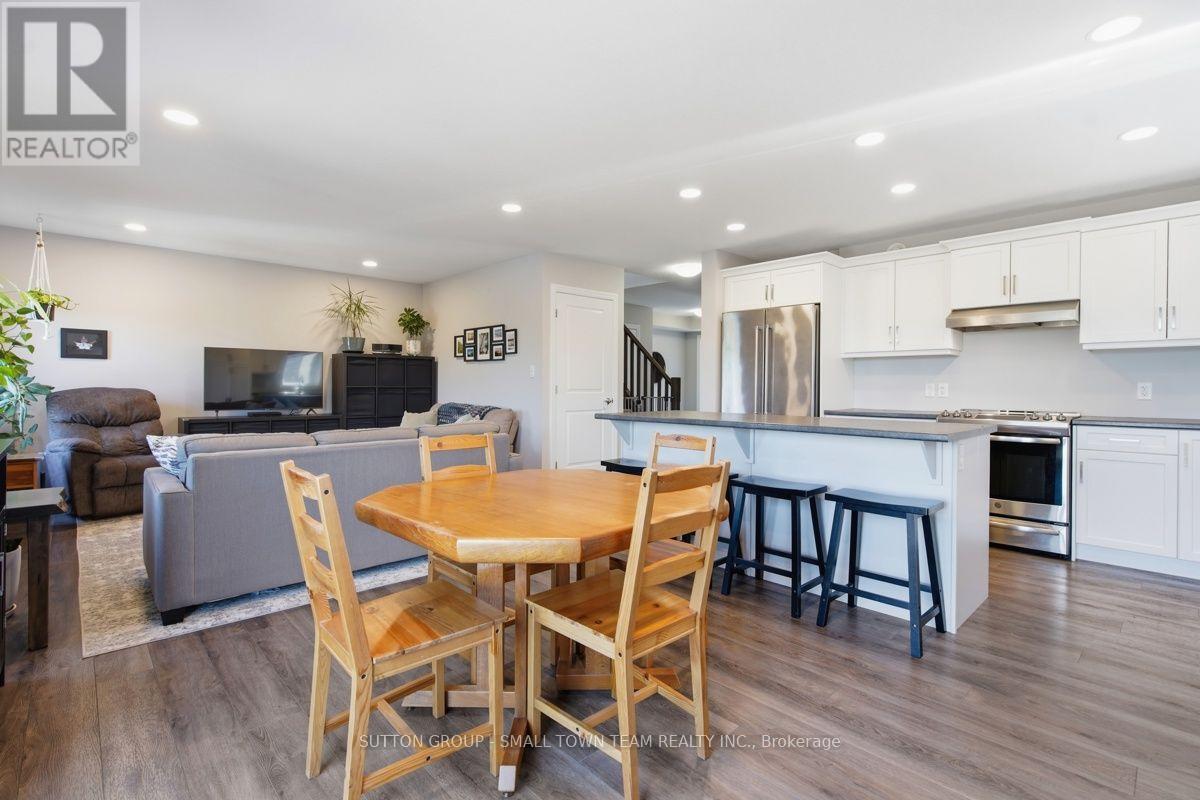 122 GILMOUR DRIVE - 22