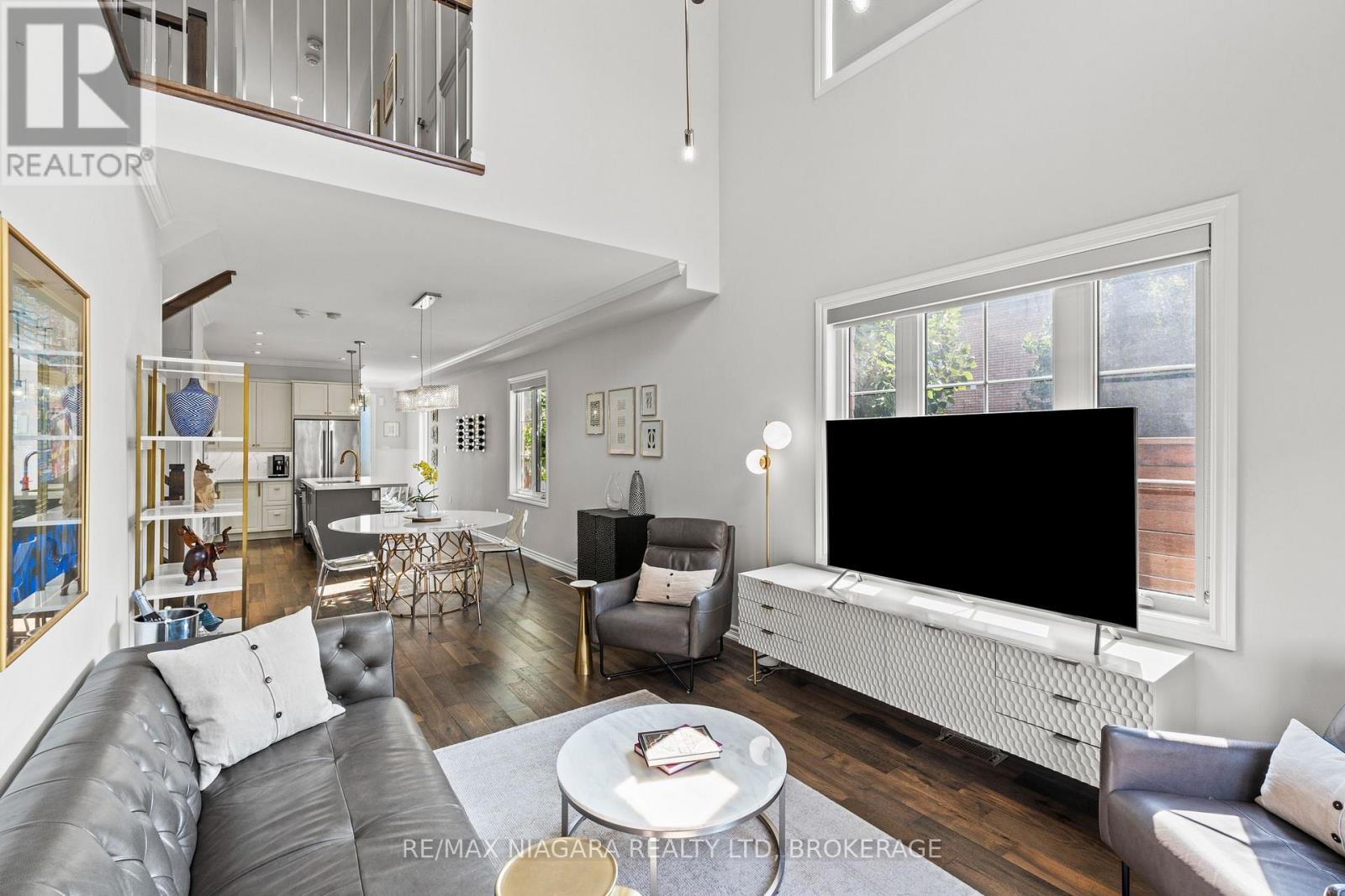 130 JOHN STREET W - 12