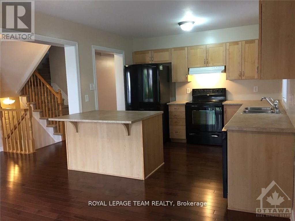 3 Bed, 3 Bath House for Rent in Ottawa – 2316 RIVER MIST ROAD, Ottawa – MLS# X13651958 - Image 6