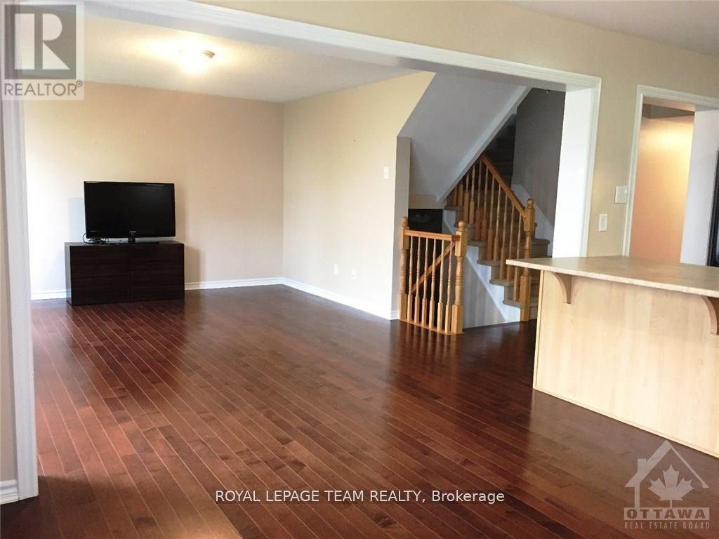 3 Bed, 3 Bath House for Rent in Ottawa – 2316 RIVER MIST ROAD, Ottawa – MLS# X13651958 - Image 8