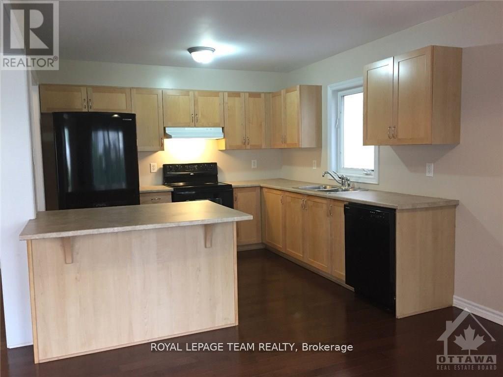 3 Bed, 3 Bath House for Rent in Ottawa – 2316 RIVER MIST ROAD, Ottawa – MLS# X13651958 - Image 9