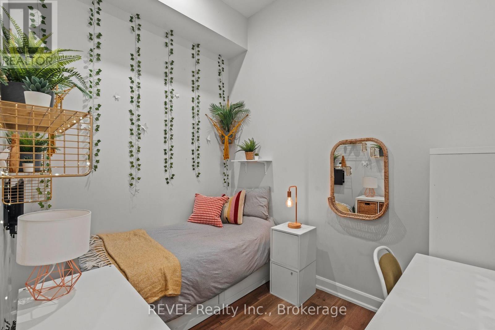 #3 405 MERRITT STREET - Image 29