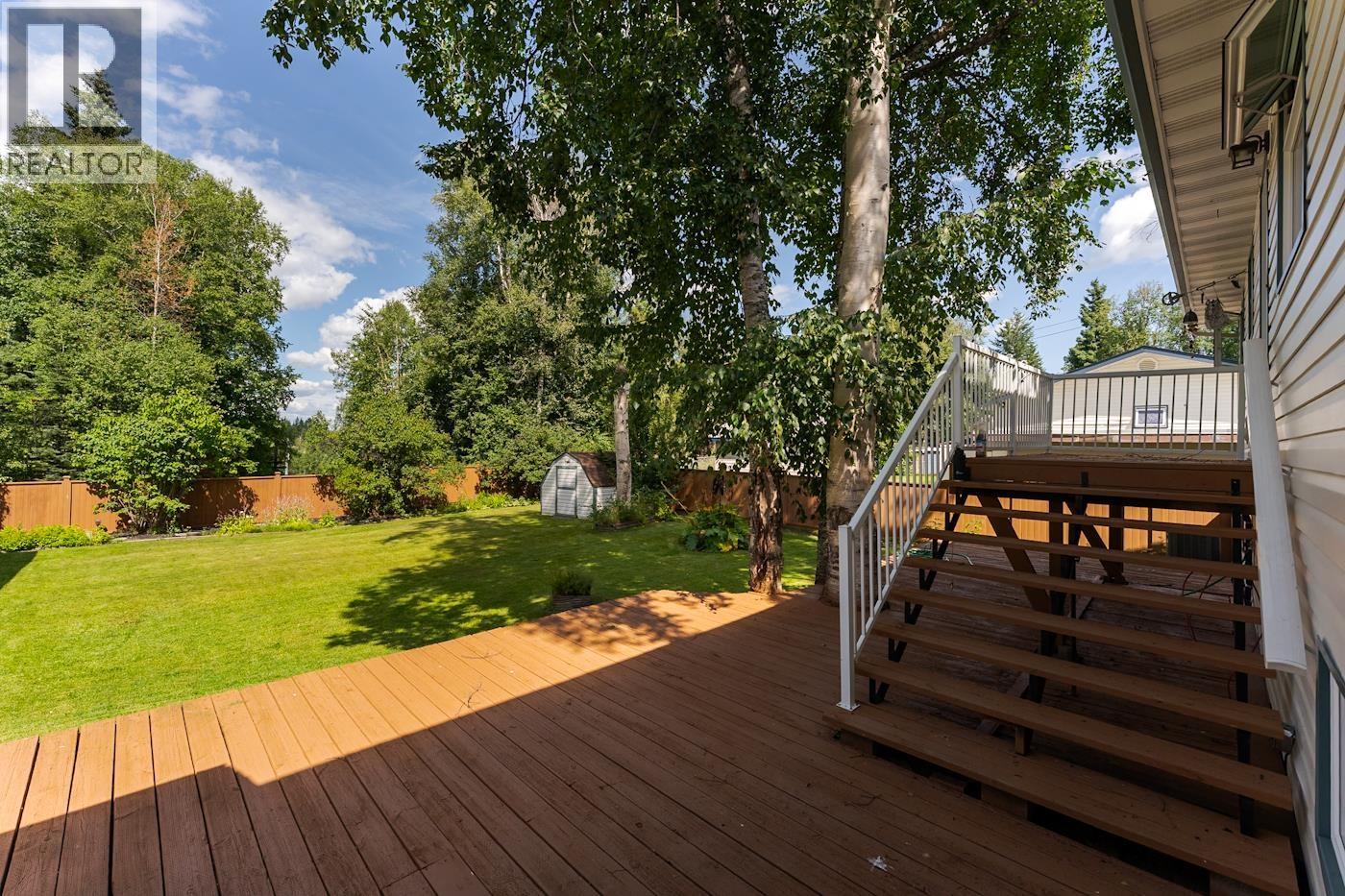 Photo 8 of 41 — 2314 GLENNGARRY ROAD · Prince George, BC