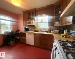 Second Kitchen - 9828 84 Av Nw, Edmonton, AB T6E2G2 Photo 6