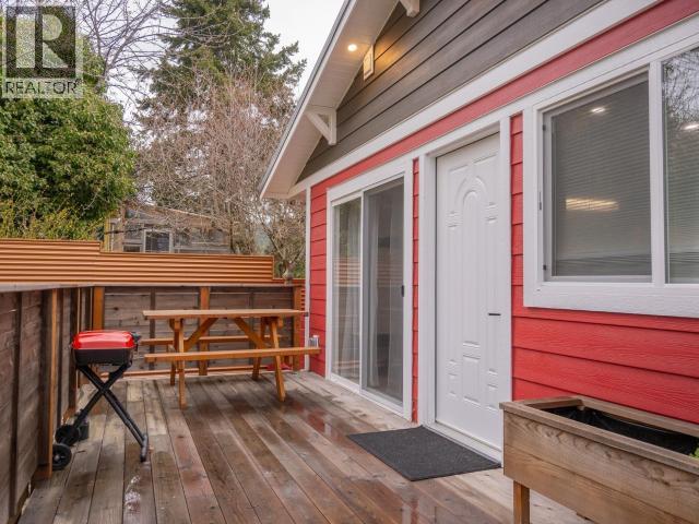 3465 OAK STREET - 27