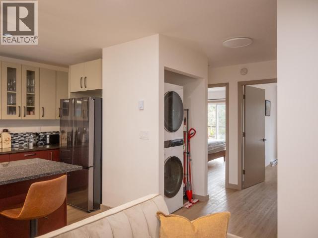 3465 OAK STREET - 30