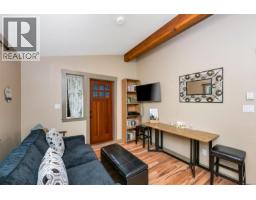 Porch - 10 6574 Baird Rd, Port Renfrew, BC V0S1K0 Photo 6