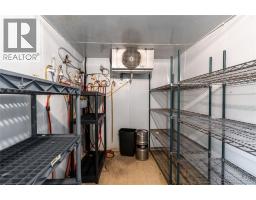 196 Christina Street North, Sarnia, ON N7T5V3 Photo 14