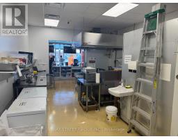 D111 - 15480 Bayview Avenue, Aurora, ON L4G7J1 Photo 6