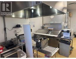D111 - 15480 Bayview Avenue, Aurora, ON L4G7J1 Photo 7