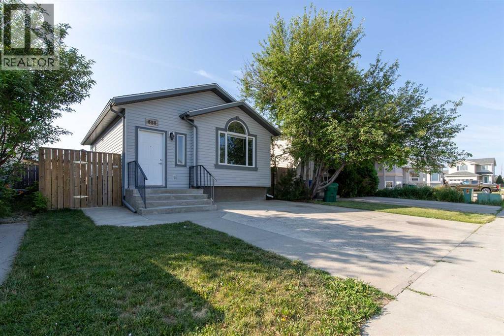 654 Blackfoot Terrace W - 2