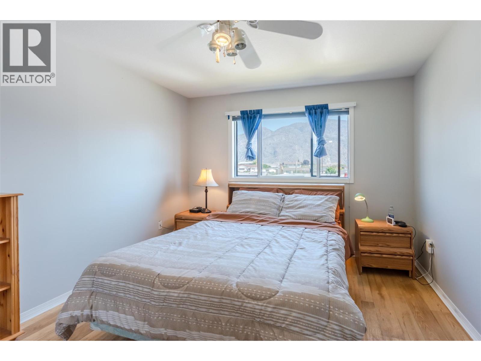 #104B 8006 VEDETTE Drive - 18