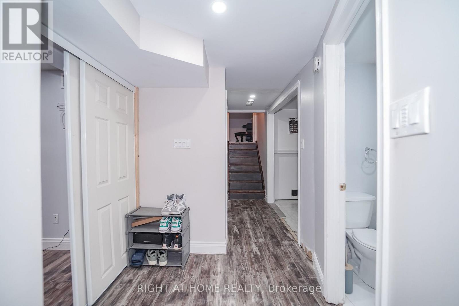 17 CLOVER AVENUE - 35